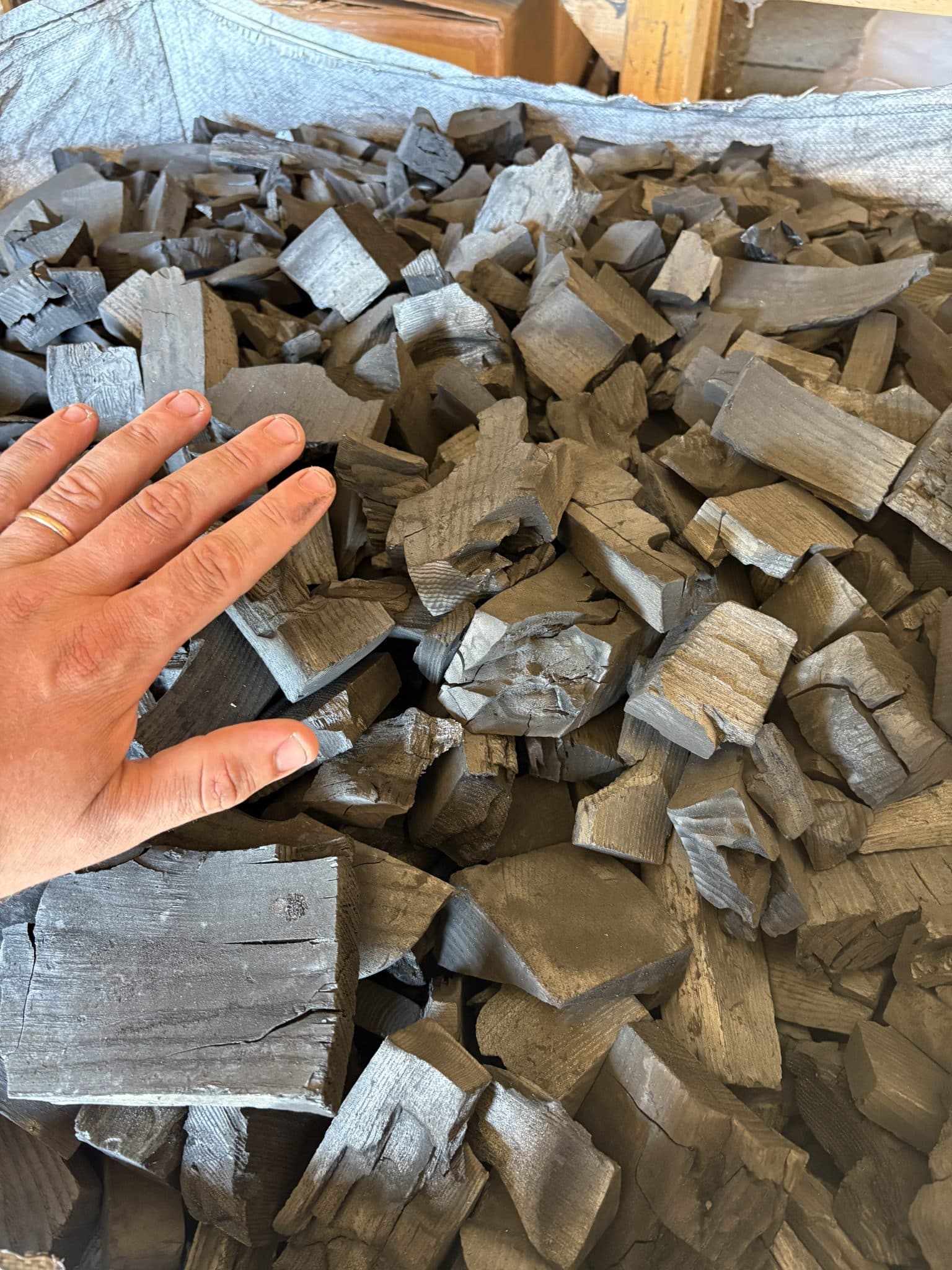 Kiln Dried Ash Lumpwood Barbecue Charcoal